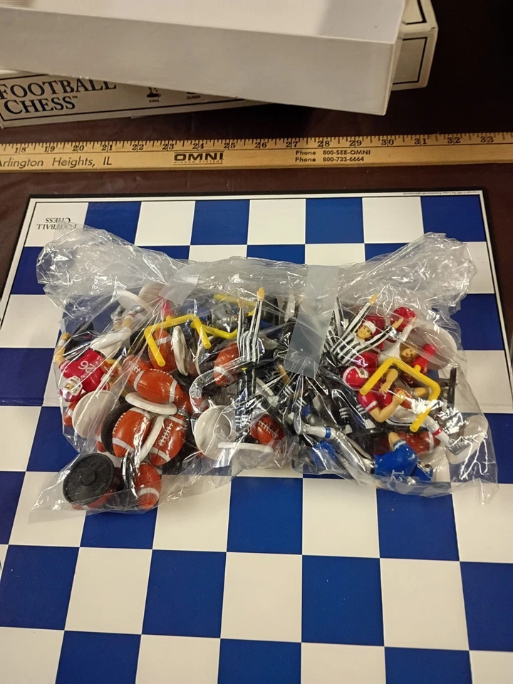 Football Chess Game by Big League Promotions 2001 Complete ! - image 4 of 4