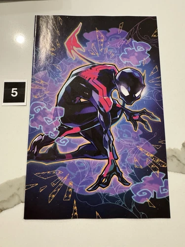 UNCANNY SPIDER-MAN #2 Rose Besch 1:100 Virgin Variant Comics