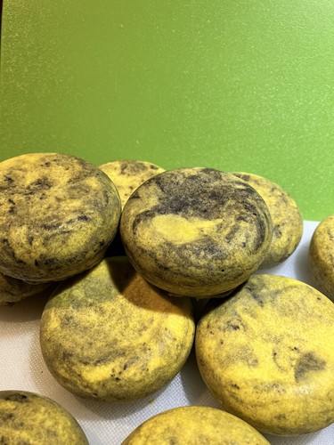 Solid Shampoo Bar Fragranced With Mystic Smokey Orange Lemongrass Patchouli Mix - Picture 4 of 4