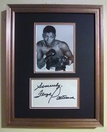 Floyd Patterson(1935-2006)/Autograph/Boxer -World Heavyweight Champion/(8.5x11)"