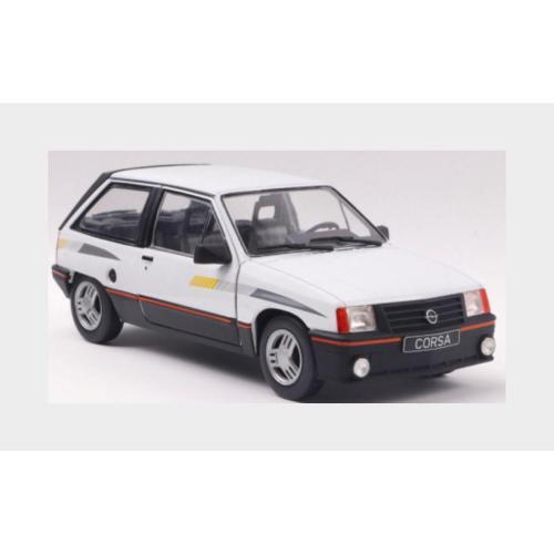 1:24 WHITEBOX Opel Corsa A Sr 1985 White Black WB124239 modelismo - Imagen 2 de 2