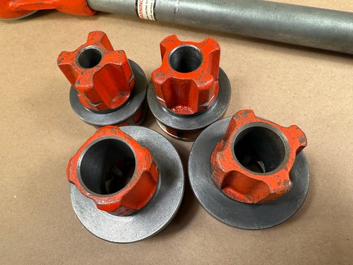 NICE - RIDGID 0-R Pipe Ratchet Threader w/ 4 Dies - 1/4" 3/8" 1/2" 3/4" Cutters - Picture 10 of 19
