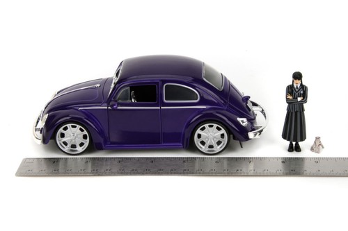 1:24 Wednesday (TV) - VW Beetle (with Wednesday) - Picture 7 of 8