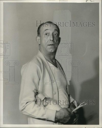 1956 Press Photo 1950's comedian holding a wine bottle - noo37620