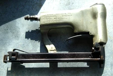 Senco Pneumatic Stapler Gun Model J749253,Works but missing spring staple return