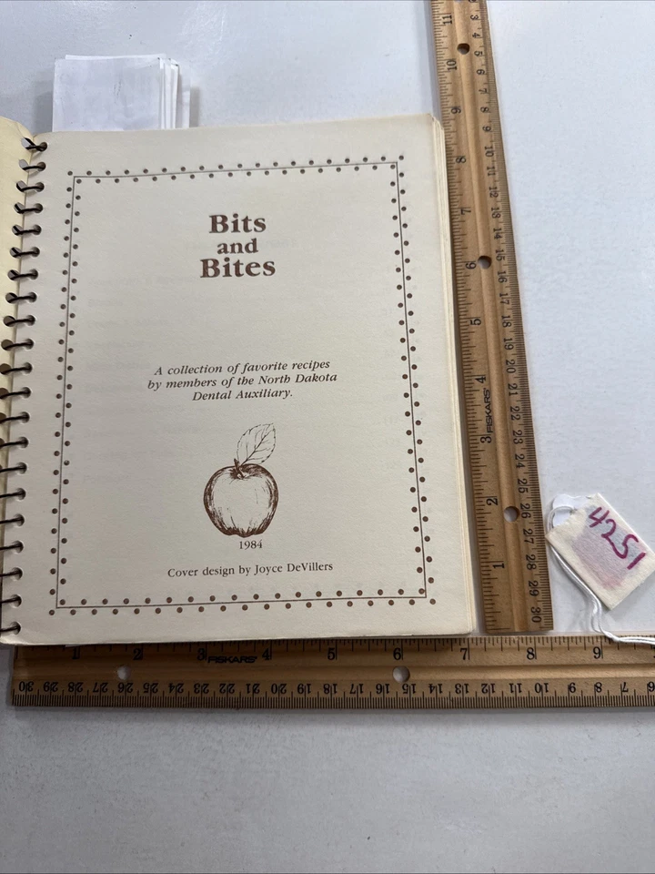 North Dakota Ethnic cookbook Vintage ND Dentist Germans from Russia Runzas 1984 Foto 2 de 4