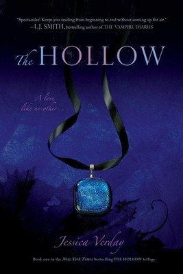 The Hollow (Hollow Trilogy (Quality)) - paperback Verday, Jessica