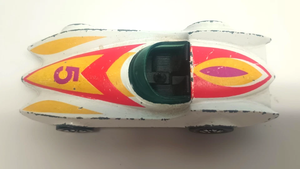 Raro Hot Wheels Redlines 1976 blanco segundo viento en muy buena condición en vitrina 3D Foto 4 de 4