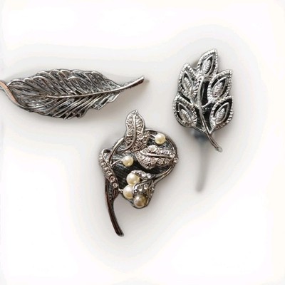 Lot Of 3 Vintage Silvertone Brooches Including 2 Signed Gerry's