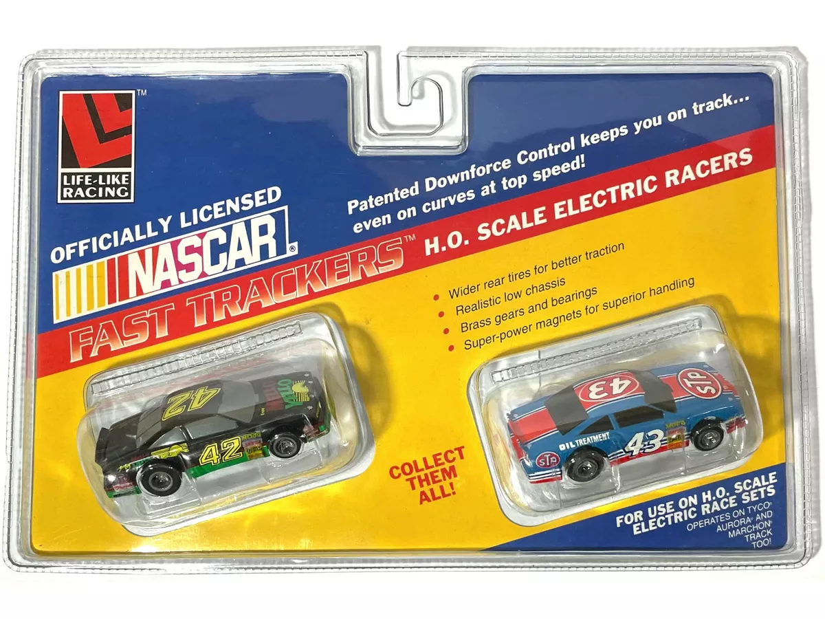 RARE 1993 LIFE LIKE HO Slot Car Richard Kyle Petty STP Mello Yello Twin Pak 9729