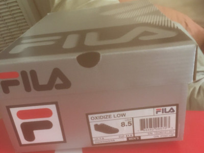 Fila  oxidize low sneakers shoes   US  8.5 new with box