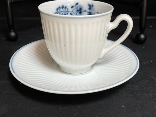 Royal Copenhagen 32/14087 Demitasse Cup Saucer Blue Floral & Ribbed - 11 Avail. - Picture 4 of 9