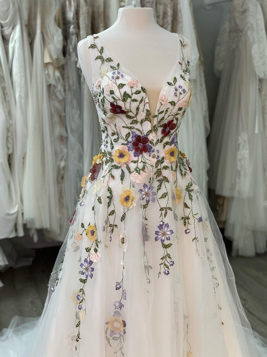 fairy boho wedding dress A-Line Lace Tulle Wedding Dress V-Neck Long Sleeves Boho Flowy Fairy Gown