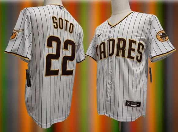 Nike Men's San Diego Padres Juan Soto #22 White Cool Base Jersey