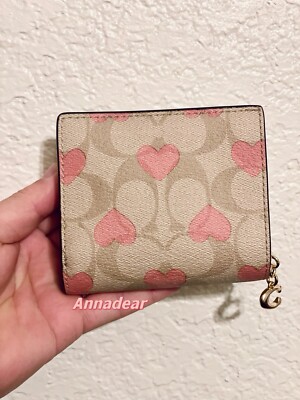 NWT Coach Snap Wallet In Signature Canvas With Heart Print  display picture 2