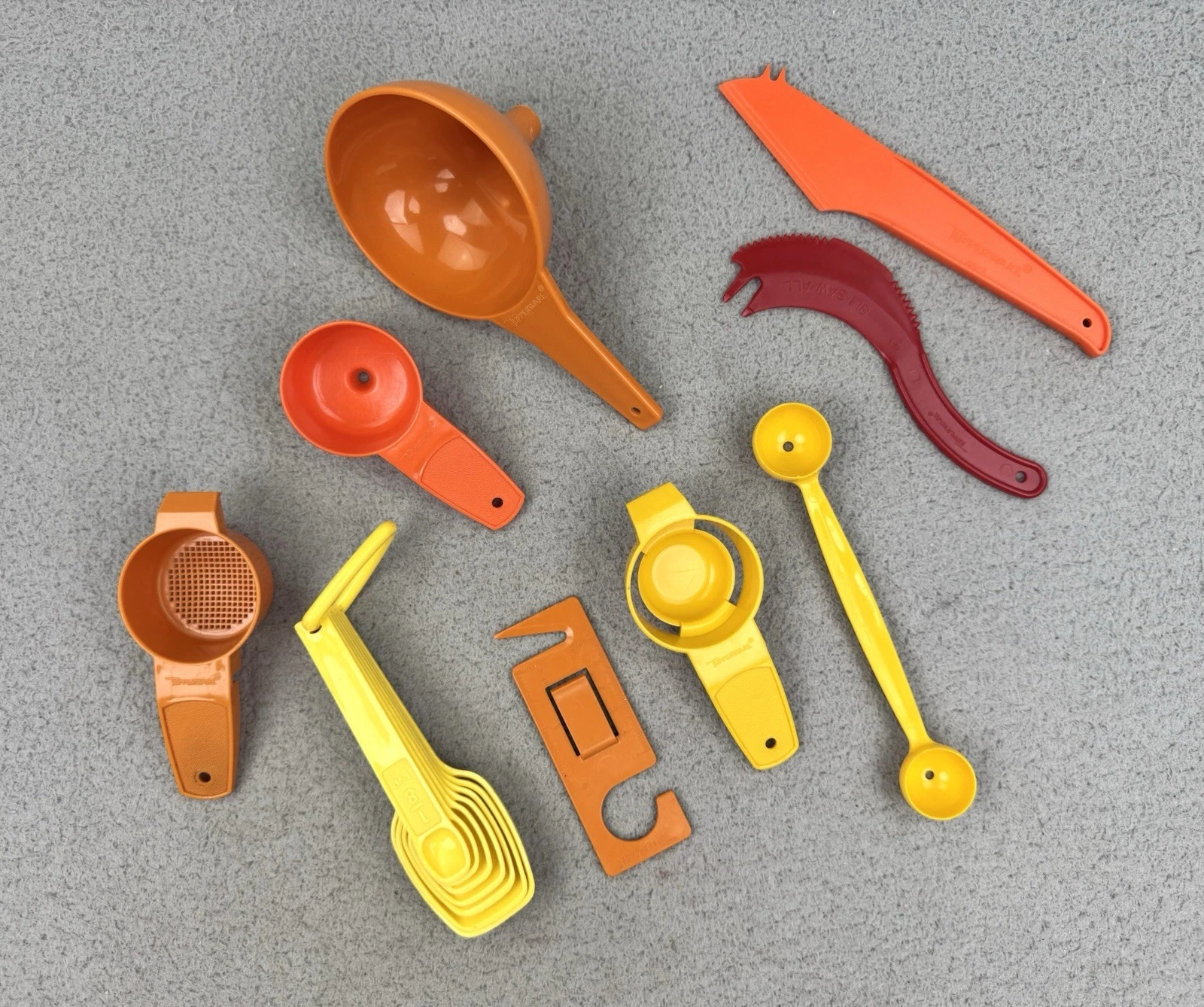 Tupperware Lot of Measuring Spoons and Kitchen Utensils Vintage