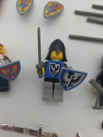 LEGO Castle Sea Serpent 6057 Minifigures Knights Medieval Lion Raven Dragon Lot