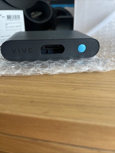 HTC Vive Pro 1 VR Headset With Controllers And Base Stations 90 Hz Refresh Rate - Picture 6 of 6