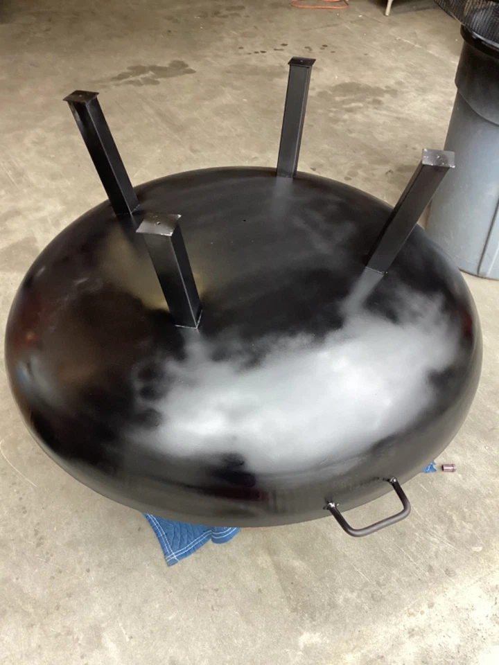 Hampton Bay Windgate Fire Pit 2021 44” redondo en excelente estado Foto 2 de 4