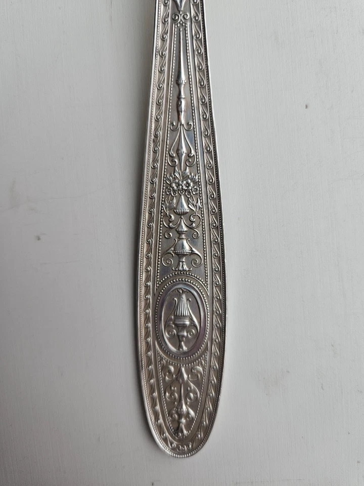 Cubiertos International Sterling, madera de cuña, tenedor para servir, 8 3/4 pulgadas Foto 3 de 4