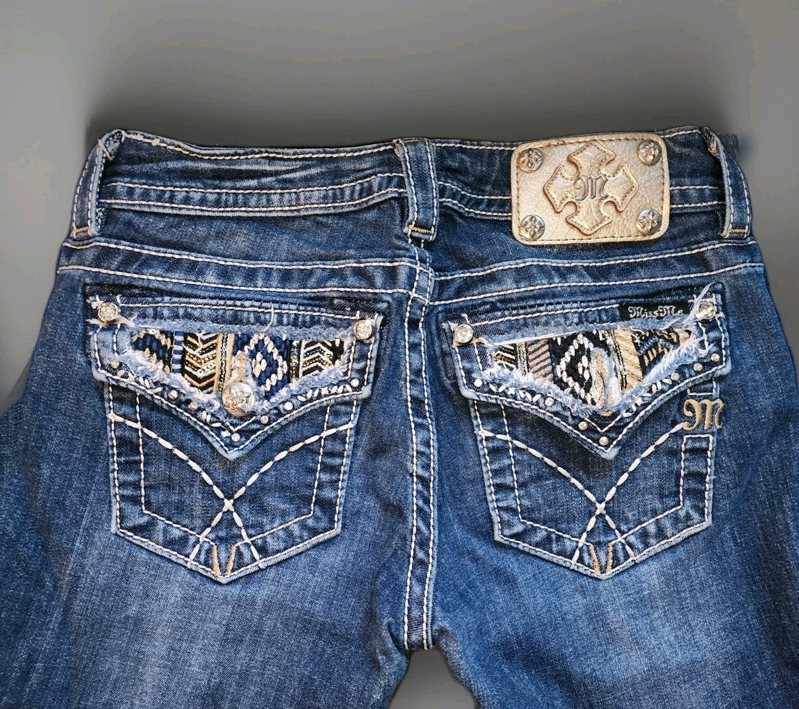 Miss Me Women's Buckle Jeans Sz 26 Signature Boot Embellished Embroidery NWOT