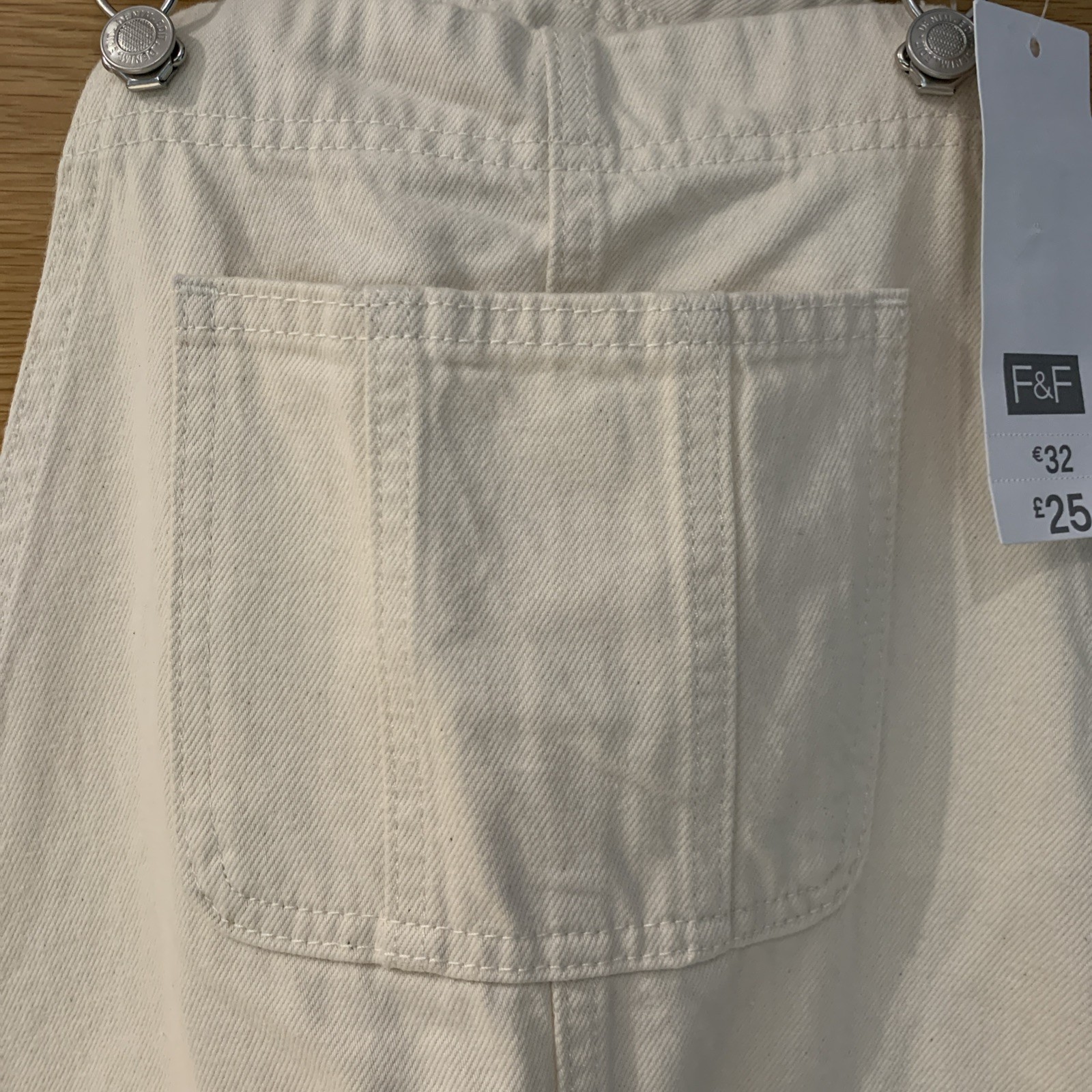 F&F Utility Cream Denim Dungarees Size 8-10 BNWT Sold Out. Ex cond image 3