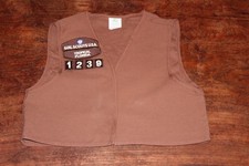 Brownie Medium Uniform Vest Girl Scouts of America USA Sewn Patches Check Measur