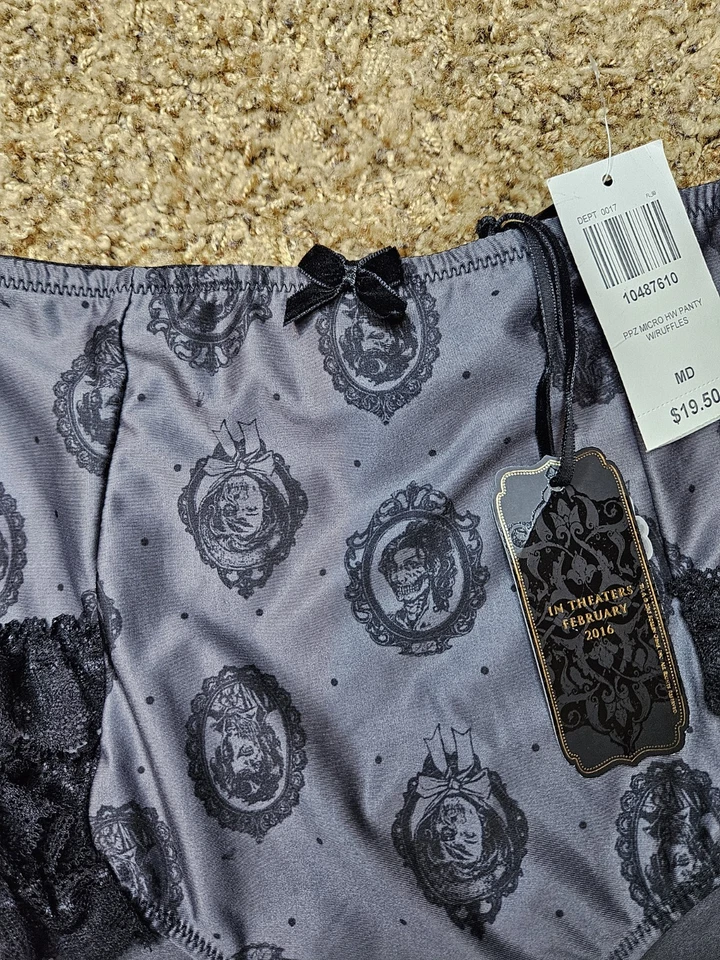 Bragas para mujer Hot Topic Pride Prejudice And Zombies talla M nuevas con etiquetas Foto 4 de 4