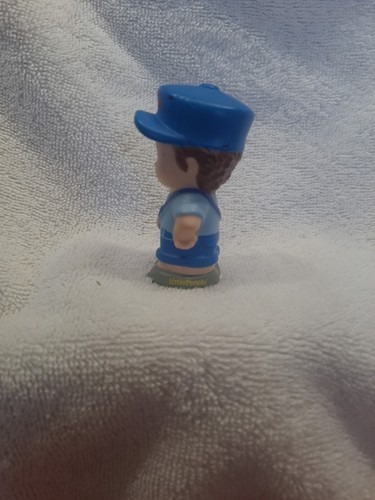 Fisher-Price Little People Mailman Mail Courier Man Figure 220419 - Picture 4 of 6