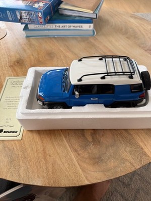 AUTOart 2007 Toyota FJ Cruiser (Blue) 1:18 Diecast Model M/N 00624