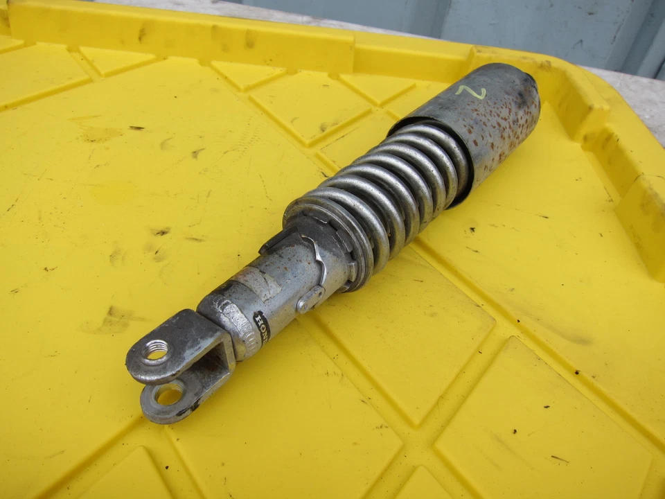 Amortiguador trasero Honda Nighthawk 450 CB450SC 1985 Foto 3 de 4