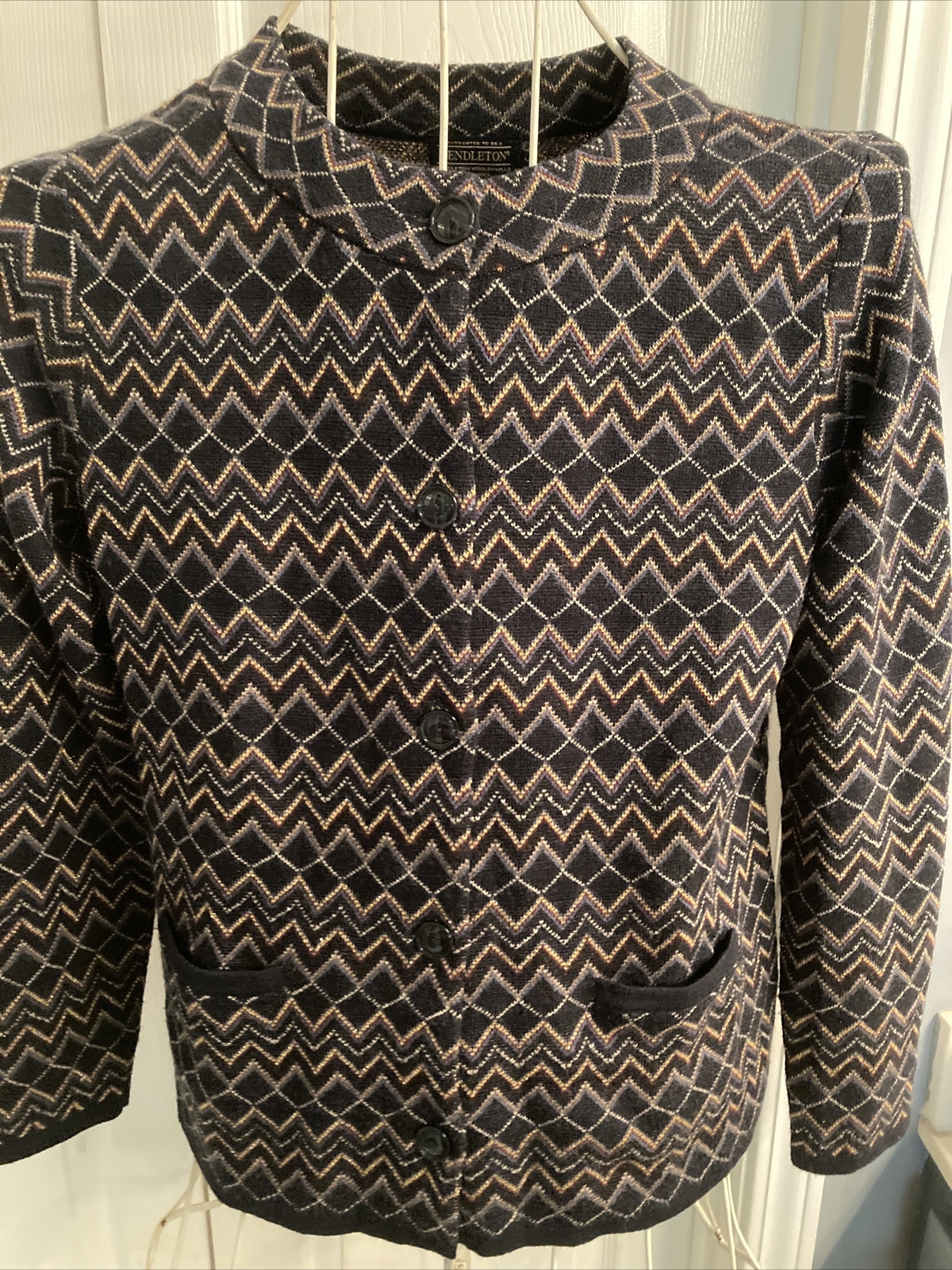 Pendleton womens medium Chevron pattern button up… - image 3