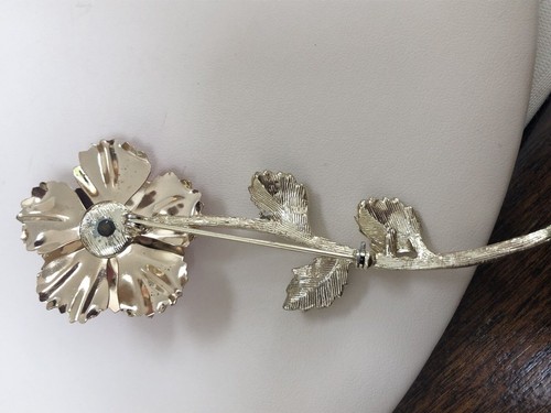  1970S Pink Enameled 3-D Pin Brooch W/Green Enameled Leaves And Petals - Picture 5 of 7