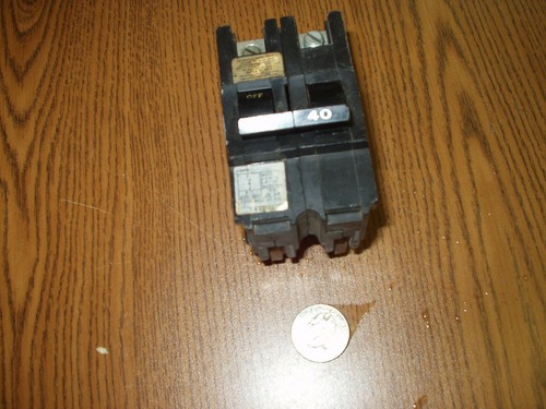 Disjoncteur Federal Pacific NA240 40A 2 Pôles - Type Stab-Lok - Pour Tableau électrique Intérieur