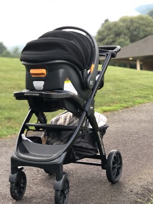 chicco stroller travel