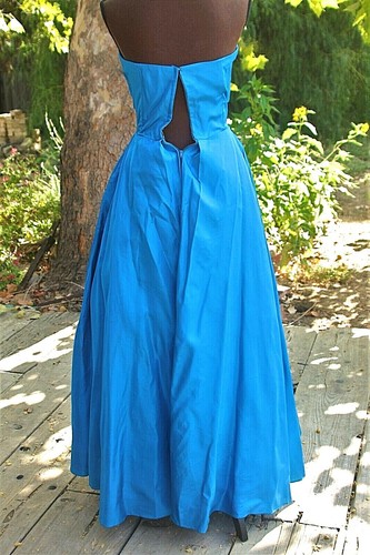Stunning 1950s electric blue ball gown, sequins and tulle, strapless size Small - Picture 4 of 8
