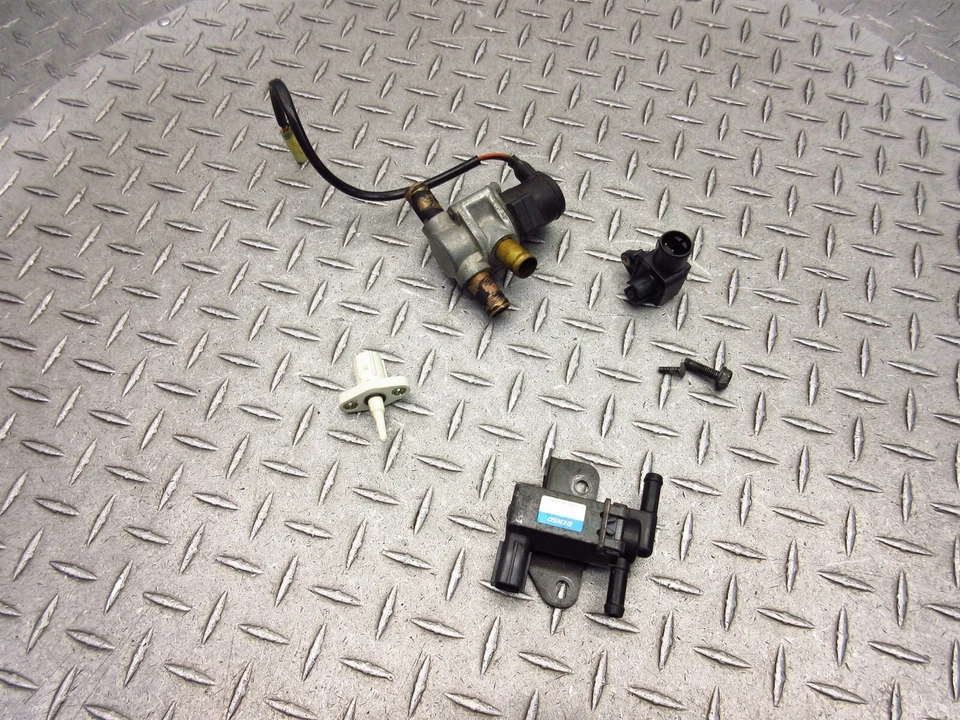 Honda CBR1100XX CBR1100 1999 97-00 Blackbird OEM válvulas de aire sensores lote probado Foto 4 de 4