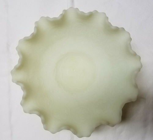 Fenton Lime Sherbert Custard Satin Green Glass Candy Dish - Picture 2 of 6