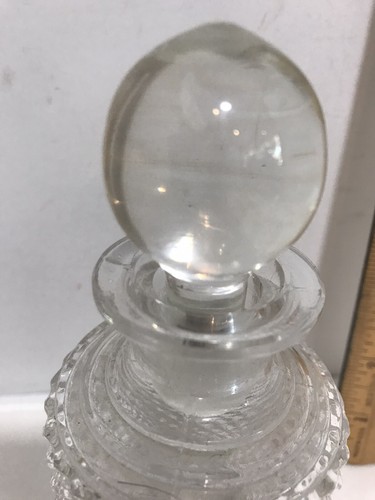 Botella de perfume vintage de cristal transparente, vidrio cortado con tapón redondo - Imagen 9 de 9