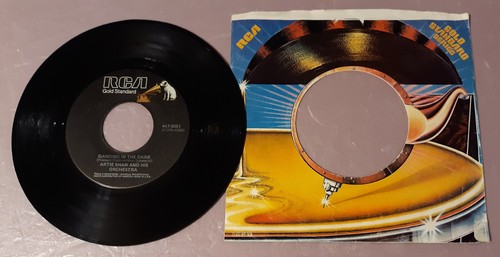 Artie Shaw & Orchestra Dancing In The Dark/Star Dust by RCA 7" Vinyl 45rpm - Picture 2 of 2