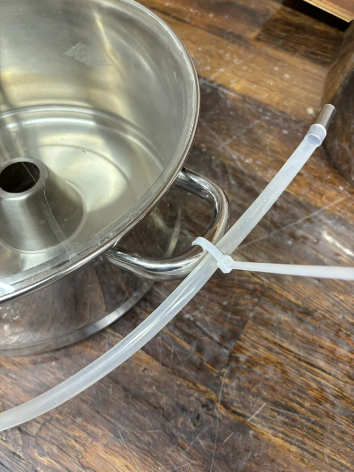 TAPA Y HERVIDOR DE JUGO Victorio para exprimidor de vapor VKP1148 EN EXCELENTE ESTADO USADO Foto 4 de 4