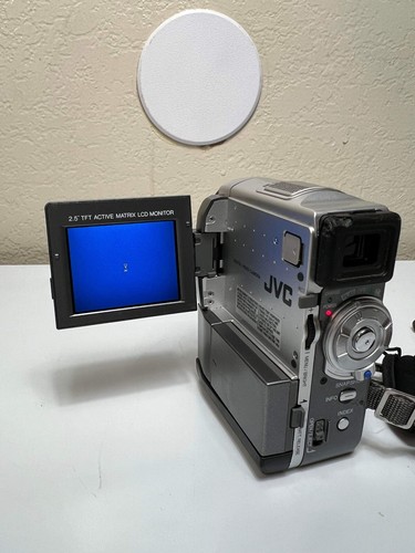 JVC Mini DV GR-DVM76U 200x Digital Zoom (FOR PARTS OR NOT WORKING) - Picture 3 of 7