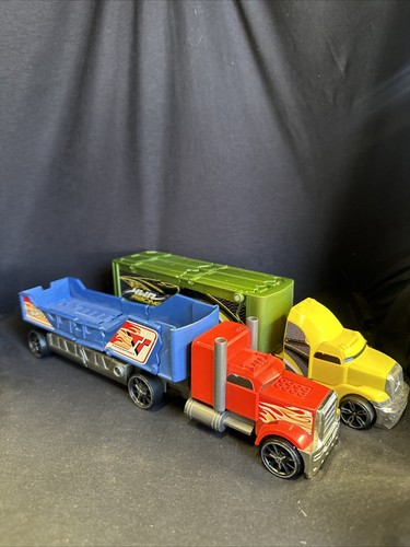 HOT WHEELS SEMI TRANSPORT CRASH TRUCK MATTEL 2011 TRACTOR TRAILER 11" LOT of 2 - Picture 2 of 11