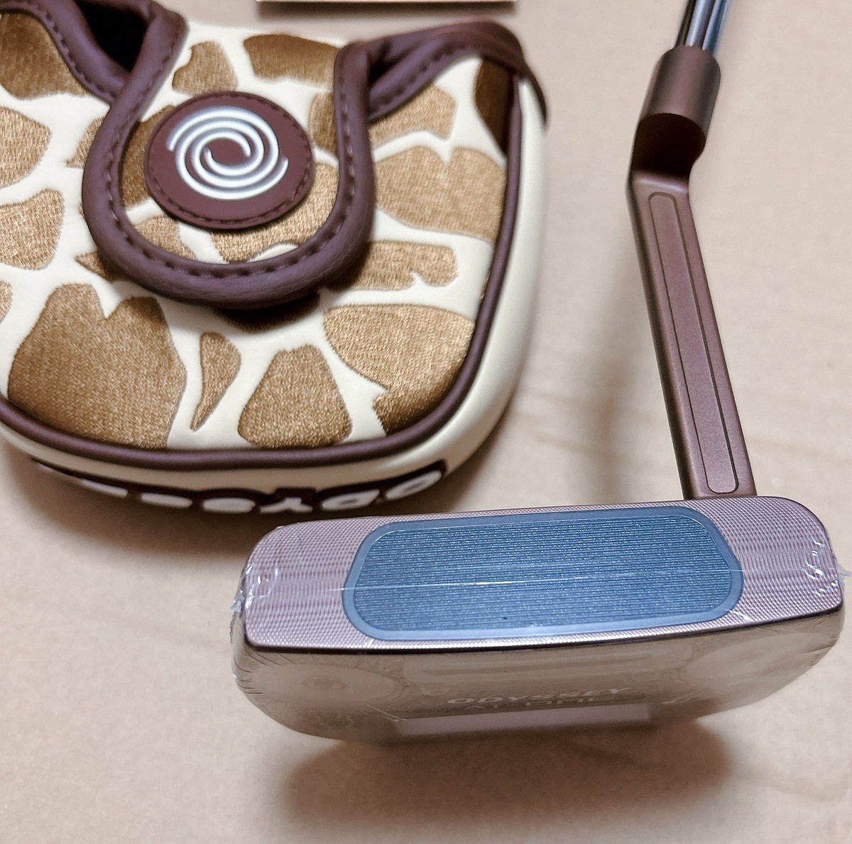 Odyssey Ai-ONE GIRAFFE-BEAM JAILBIRD MINI Putter 33 in