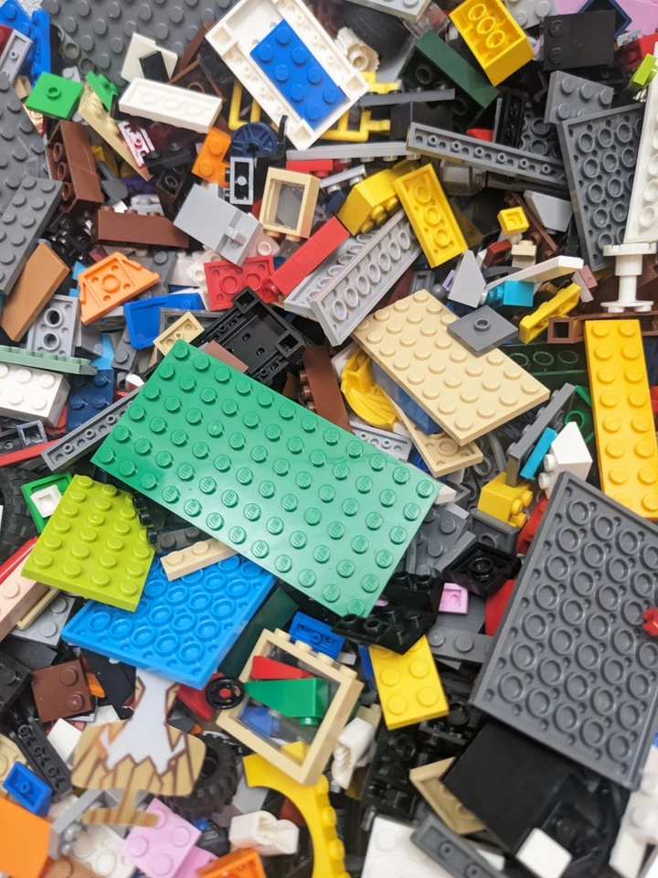 ~1200 pcs LEGO Bulk Lot 4 lbs Random Bricks Plates Parts Genuine Cleaned - Image 3 of 4