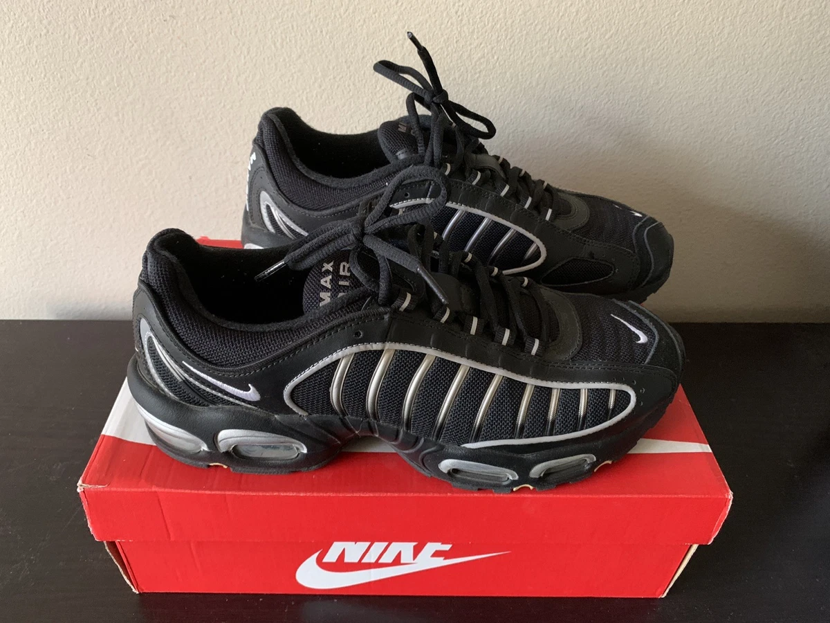 Preços baixos em Nike Air Max Tailwind 4 Black Silver | eBay