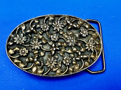 Raised Daisy Floral Flower Motif  On Brown Vintage Belt Buckle L-48 Bergamot