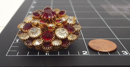 Red White Rhinestone Domed Stacked Brooch Star Pin Round Chunky Vintage Glass - Picture 3 of 22