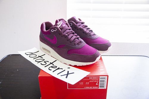 True Berry Purple Maroon Pink Brand 