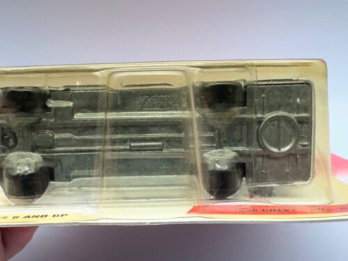 Johnny Lightning American Heroes 1956 Chevy Bus--County Sheriff, 1:64, NIB - Picture 11 of 13